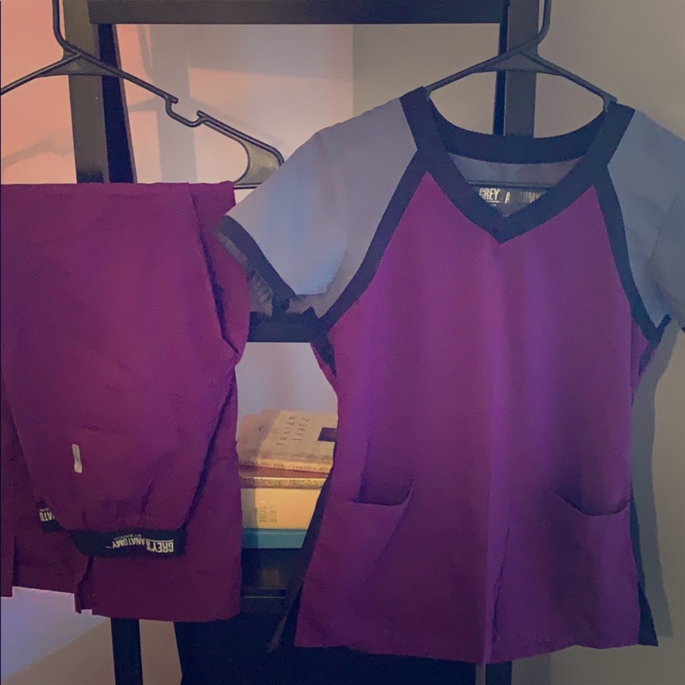 XS scrub set